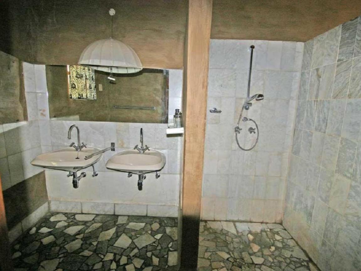Fort Sesfontein Lodge & Safaris מראה חיצוני תמונה