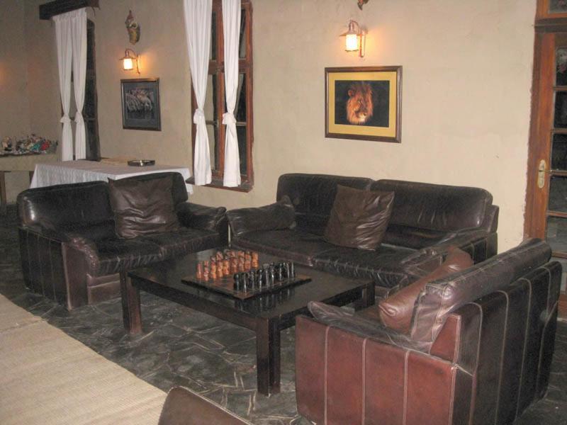 Fort Sesfontein Lodge & Safaris מראה חיצוני תמונה